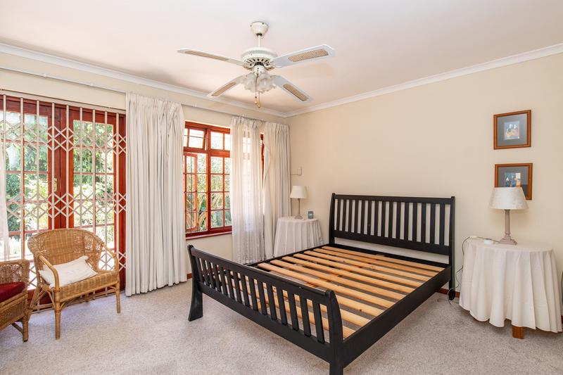 5 Bedroom Property for Sale in Constantia Western Cape